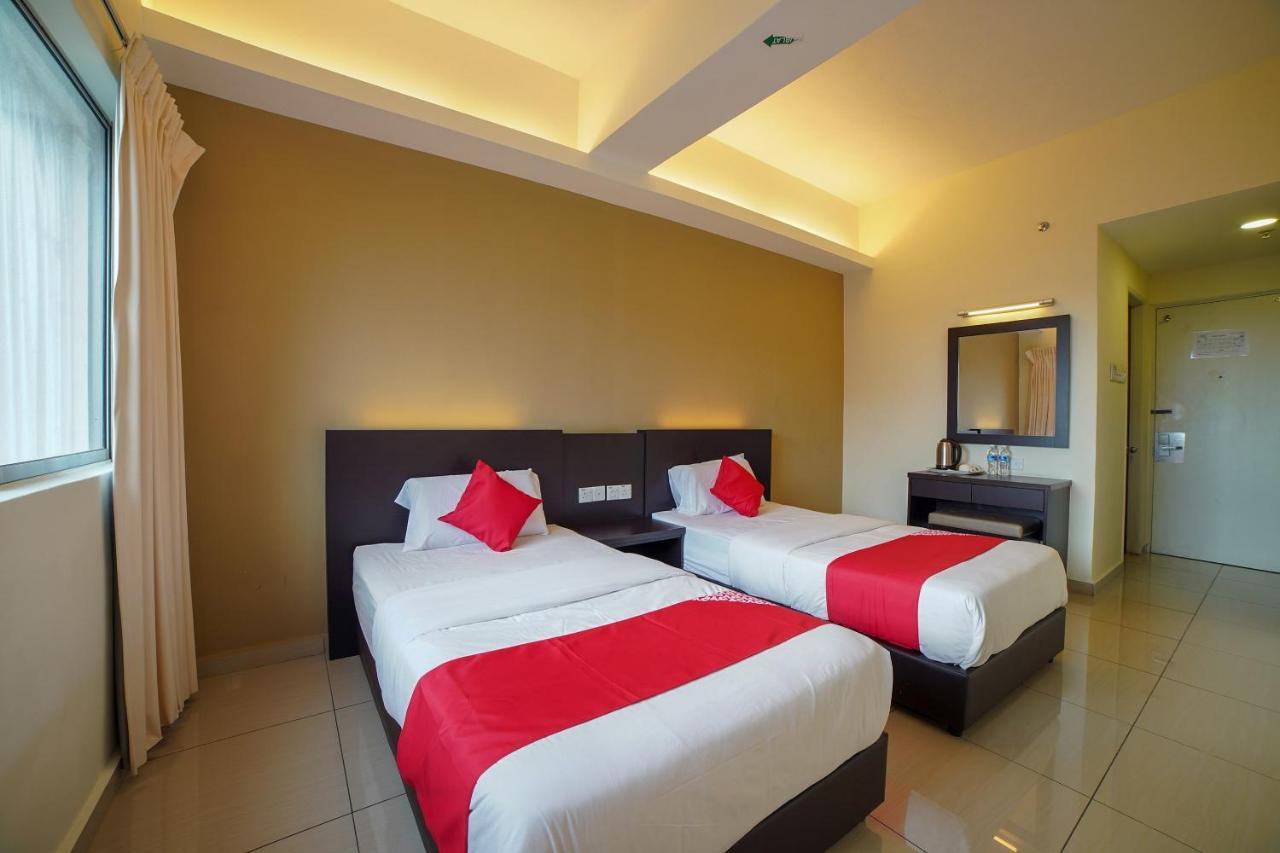 Oyo 89531 Villa Hotel Segamat Zewnętrze zdjęcie