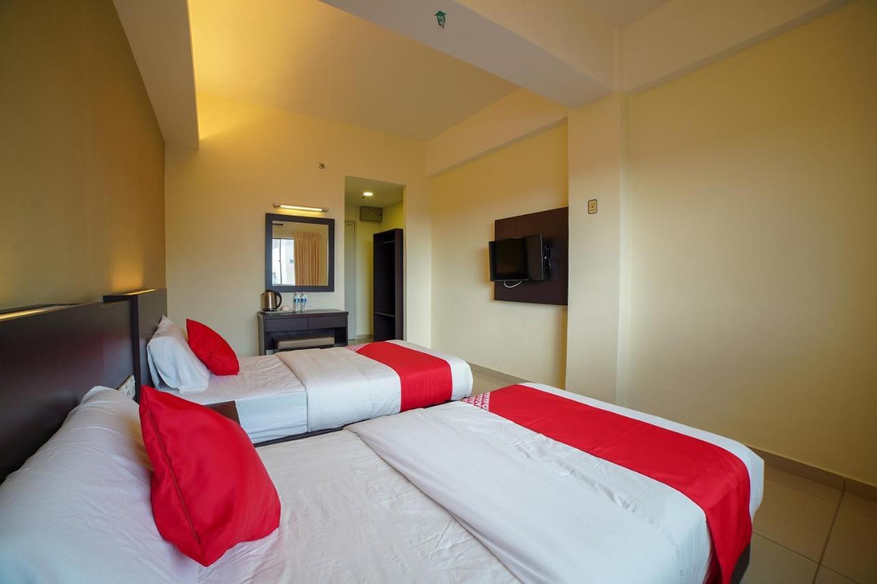 Oyo 89531 Villa Hotel Segamat Zewnętrze zdjęcie