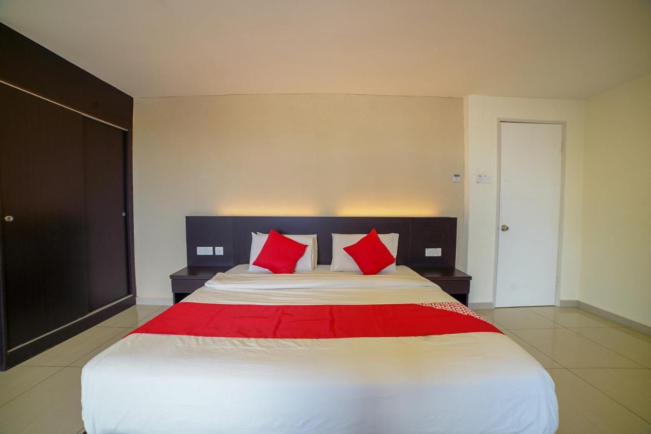 Oyo 89531 Villa Hotel Segamat Zewnętrze zdjęcie