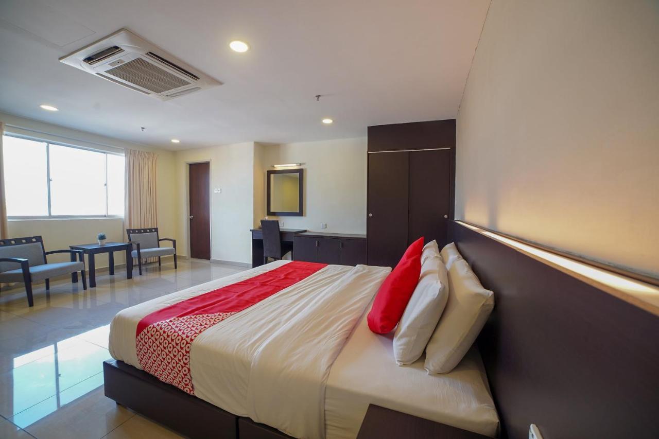 Oyo 89531 Villa Hotel Segamat Zewnętrze zdjęcie
