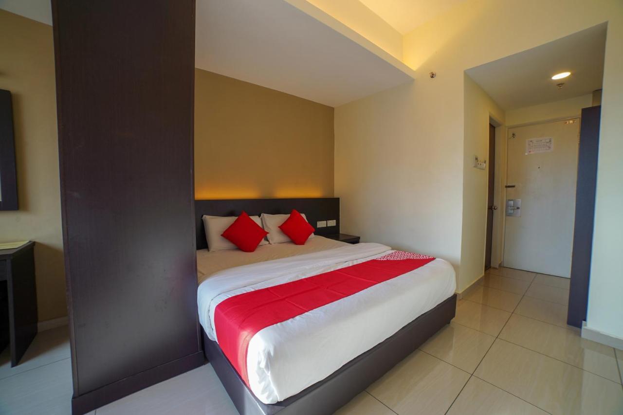 Oyo 89531 Villa Hotel Segamat Zewnętrze zdjęcie