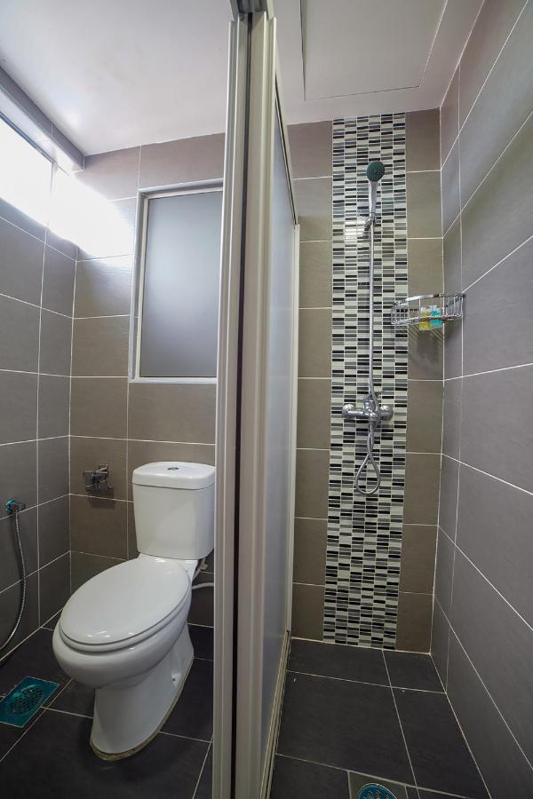 Oyo 89531 Villa Hotel Segamat Zewnętrze zdjęcie